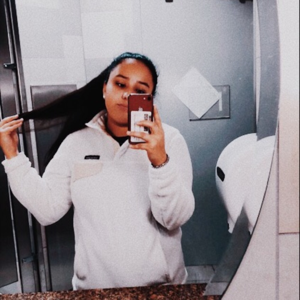 Meet your Posher, Cristina